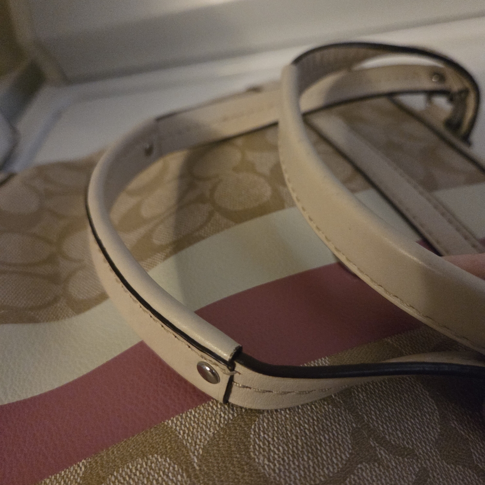 VEUC Coach Chelsea Heritage Leather Shoulder Tote Bag In Beige & Pink Beautiful! - Picture 8 of 11